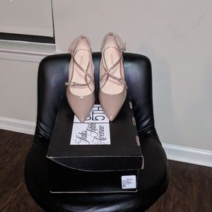 Anastagia Pointed-toe Flats